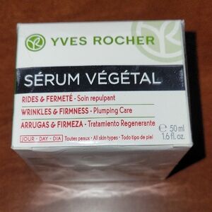 Yves Rocher Sérum Végétal - White and Green Skincare Serum